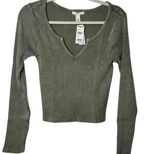 RIBBED LONG SLEEVE GREEN FULL TILT size medium